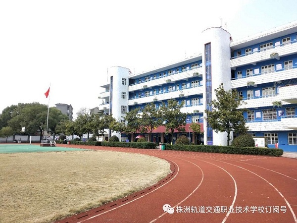 最美人間四月天，教研之花滿校園